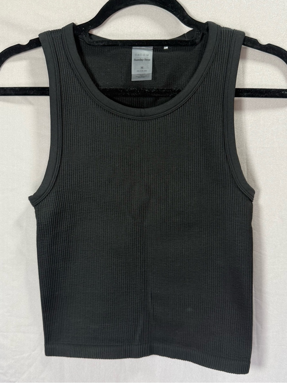 Aritzia Sunday Best Ribbed Black Sleeveless Tank Top Stretch‎ Basic Size M